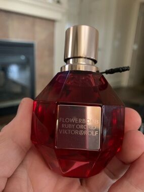 Viktor & Rolf Flowerbomb Ruby Orchid